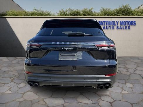 Used 2020 Porsche Cayenne image 4