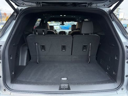 Used 2023 Chevrolet Traverse Premier image 6