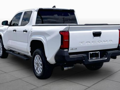 Used 2025 Toyota Tacoma SR AWD/4WD image 12