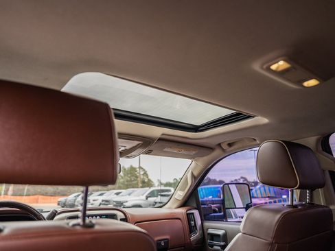 Used 2016 Chevrolet Silverado 3500 High Country w/ Duramax Plus Package image 31