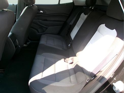 Used 2025 Chevrolet Trax LS FWD image 10