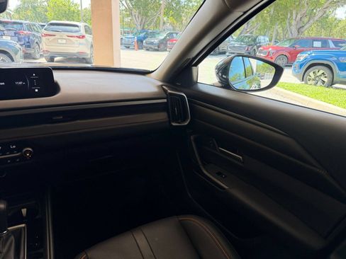 Used 2026 MAZDA CX-50 AWD 2.5 S w/ Premium Package image 32