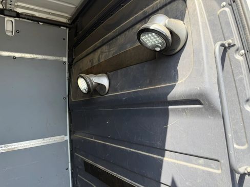 Used 2014 Freightliner Sprinter 2500 RWD image 11
