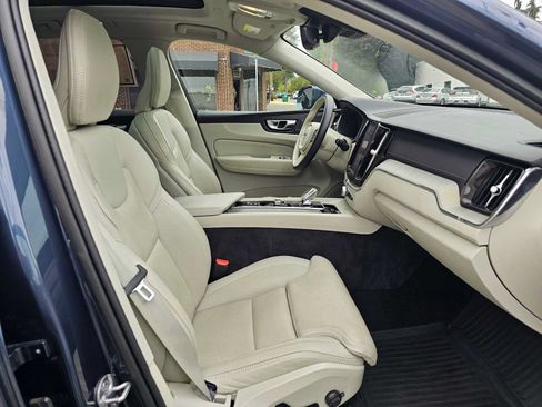 Used 2023 Volvo XC60 B6 Ultimate w/ Protection Package Premier AWD/4WD image 11
