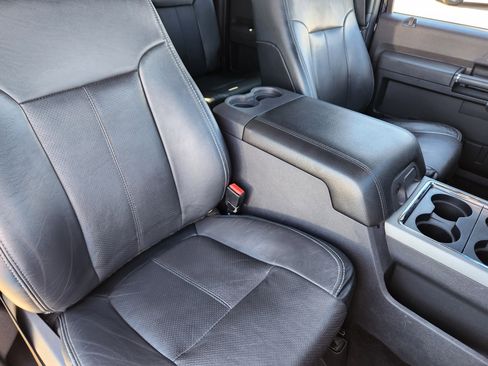 Used 2016 Ford F350 Lariat image 13