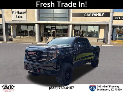 Used 2023 GMC Sierra 1500 AT4 w/ AT4 Premium Package AWD/4WD image 3
