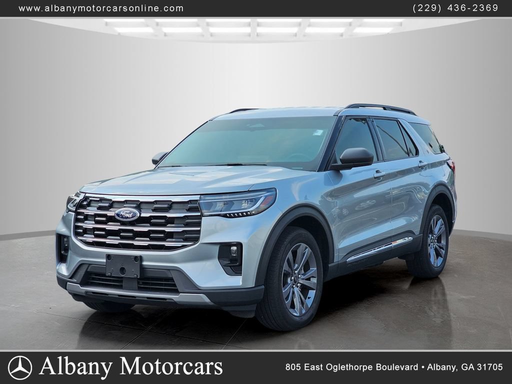 Used 2025 Ford Explorer Active w/ Active Comfort Package AWD/4WD image 1
