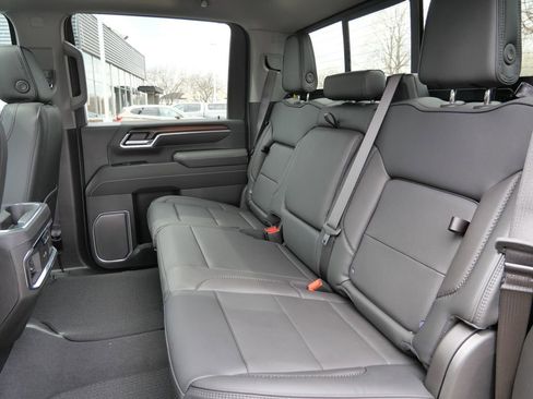 New 2026 GMC Sierra 3500 Denali w/ Denali Reserve Package AWD/4WD image 33