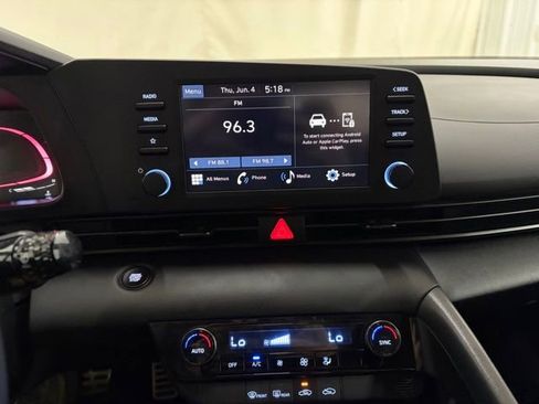 Used 2025 Hyundai Elantra Sport FWD image 26