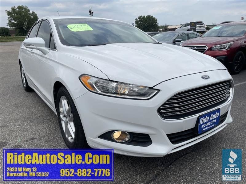 Used 2013 Ford Fusion SE FWD image 3