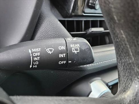 Used 2019 Toyota RAV4 LE image 13
