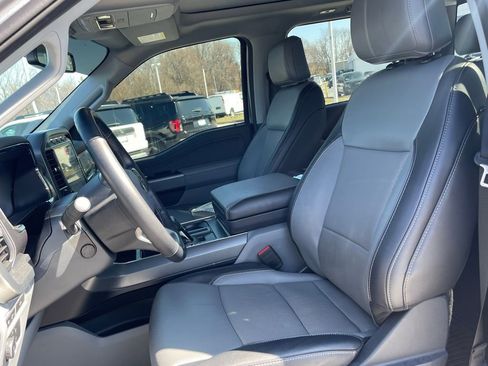 Used 2022 Ford F150 Lariat w/ Equipment Group 502A High image 9