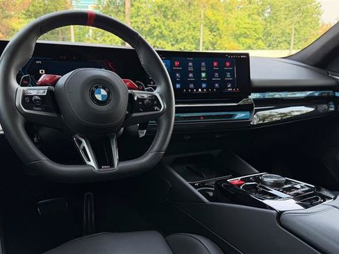 Used 2026 BMW M5 w/ Executive Package AWD/4WD image 40