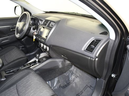 Used 2024 Mitsubishi Outlander Sport ES image 39