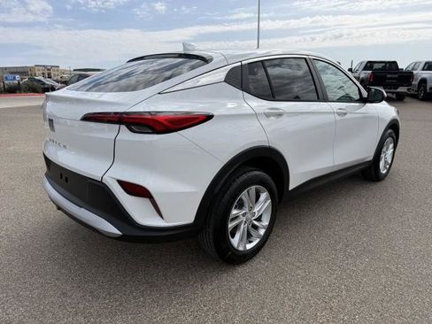 New 2026 Buick Envista Preferred image 9