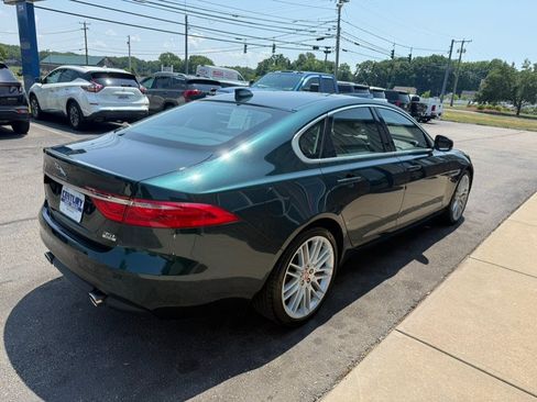 Used 2016 Jaguar XF Prestige AWD/4WD image 8