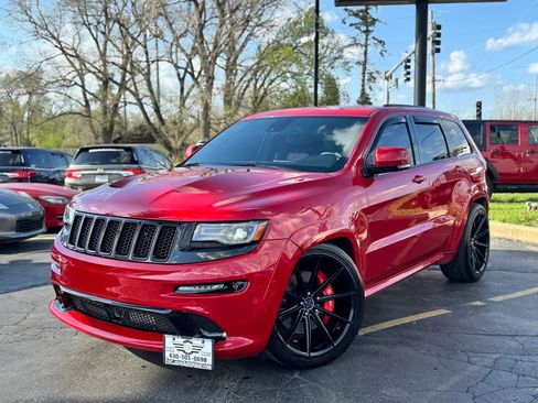 Used 2014 Jeep Grand Cherokee SRT image 2