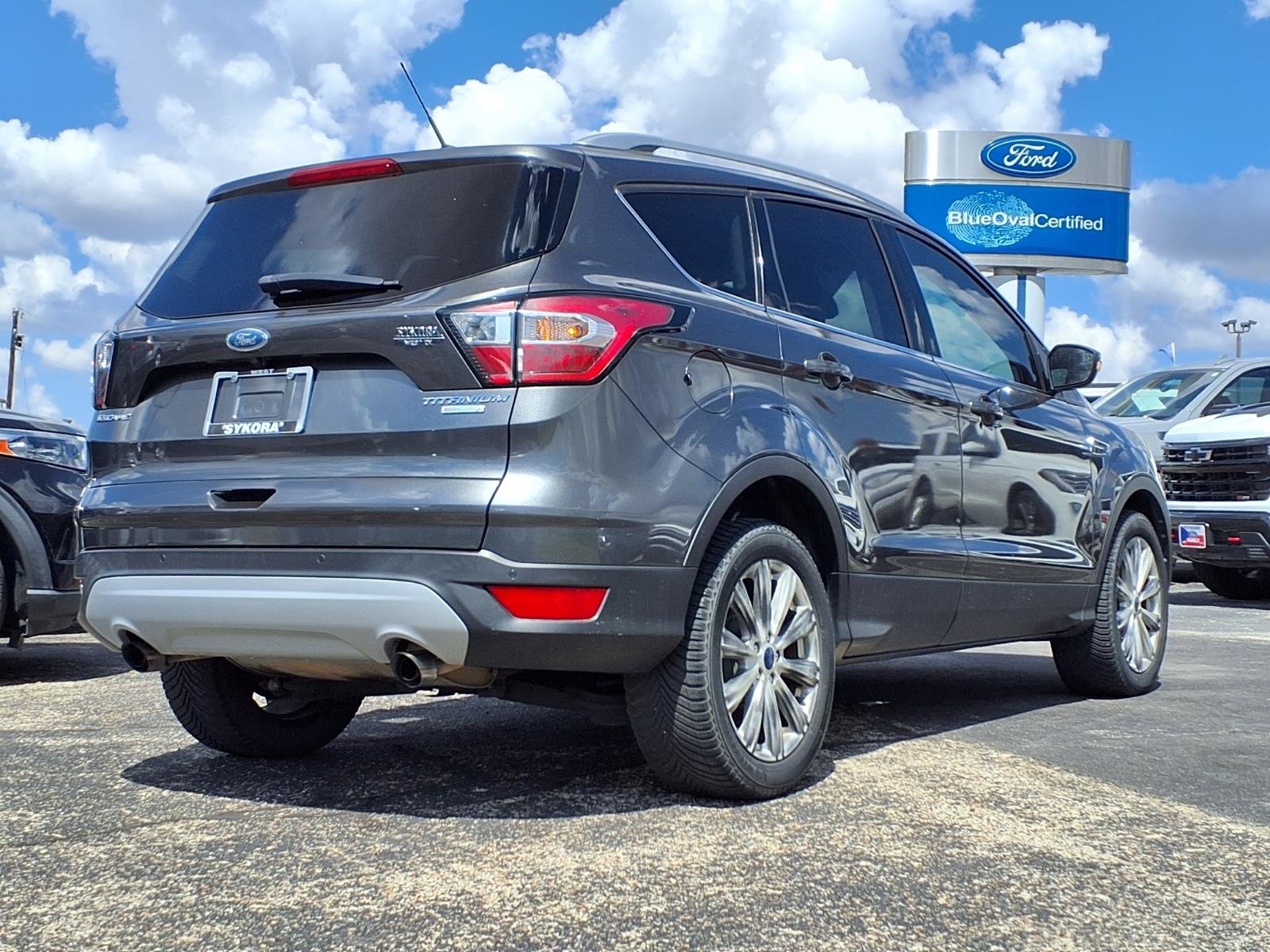 Used 2017 Ford Escape Titanium FWD image 5