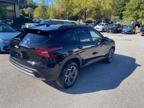 New 2026 Chevrolet Trax LT w/ LT Convenience Package image 6