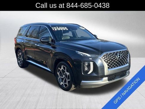 Used 2021 Hyundai Palisade Calligraphy w/ Winter Package image 3