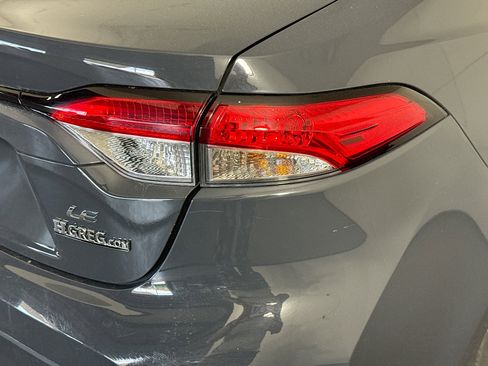 Used 2024 Toyota Corolla LE FWD image 33
