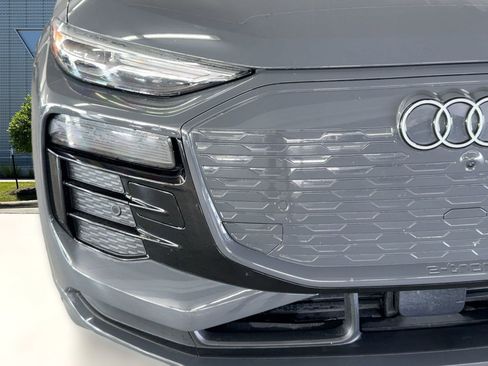 Used 2025 Audi Q6 e-tron Premium w/ Convenience Package image 11