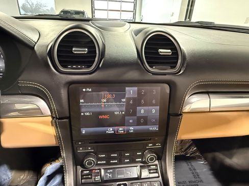 Used 2022 Porsche 718 Boxster image 47