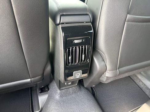 New 2026 Jeep Compass Latitude image 21