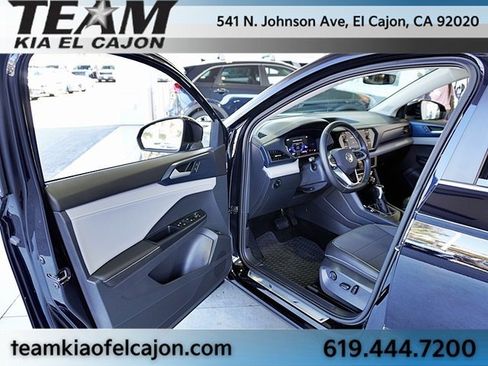 Used 2024 Volkswagen Taos SE image 36