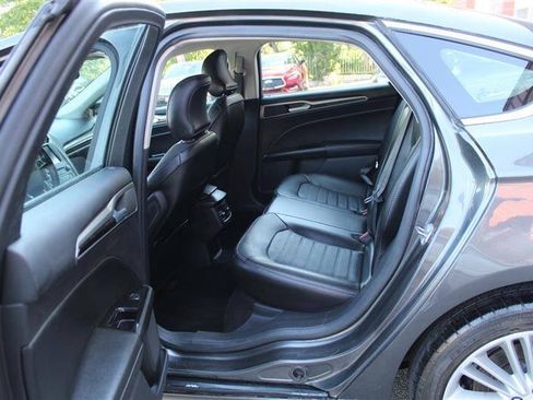Used 2016 Ford Fusion SE w/ Equipment Group 202A FWD image 21