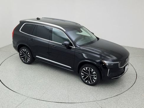 New 2026 Volvo XC90 B6 Plus w/ Protection Package Premier image 14