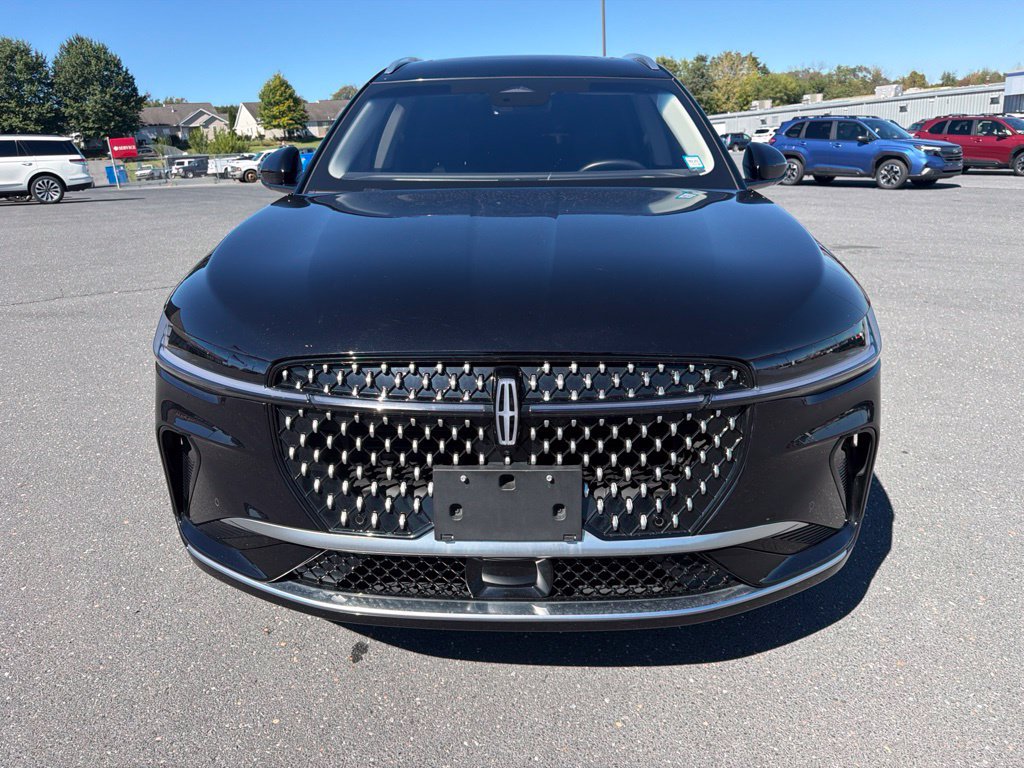 Certified 2024 Lincoln Nautilus Reserve w/ Equipment Group 203A AWD/4WD image 8