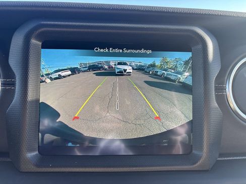 Used 2023 Jeep Wrangler Unlimited Sahara w/ Cold Weather Group image 26