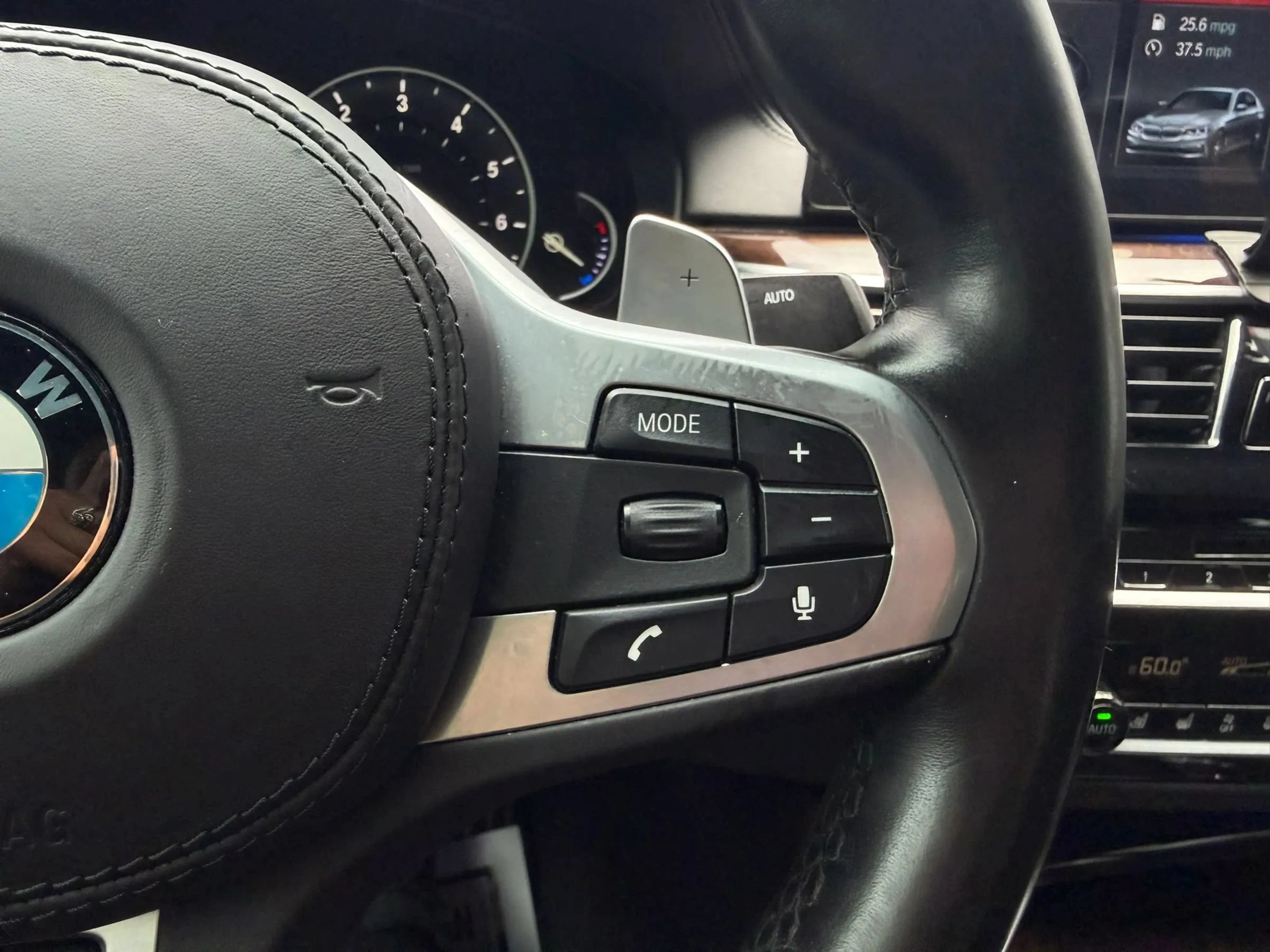 Used 2018 BMW M550i xDrive AWD/4WD image 29