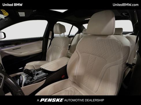 Used 2019 BMW 540i image 5