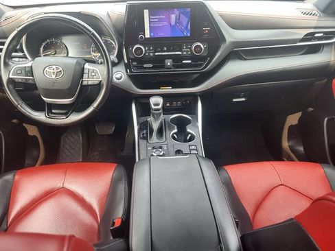 Used 2023 Toyota Highlander XSE AWD/4WD image 25