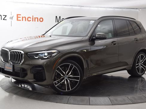 Used 2023 BMW X5 xDrive40i w/ M Sport Package AWD/4WD image 2
