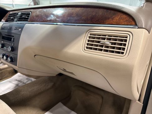 Used 2005 Buick LaCrosse CX FWD image 29