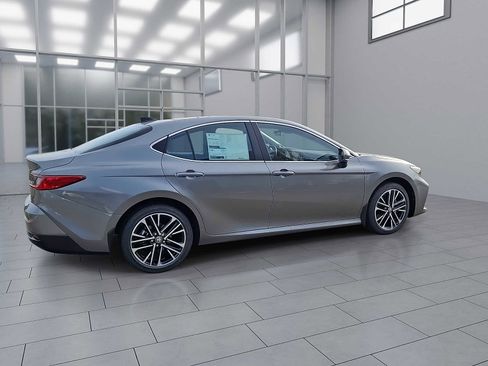 New 2026 Toyota Camry XLE AWD/4WD image 7