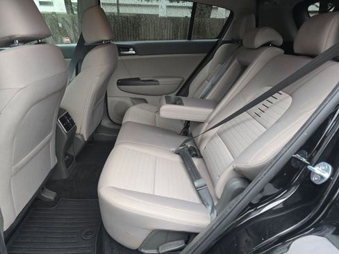 Used 2018 Kia Sportage LX image 22