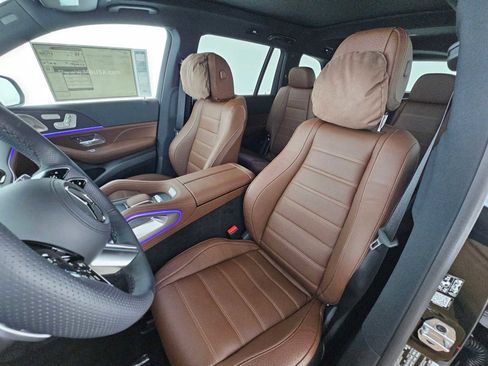 New 2026 Mercedes-Benz GLS 580 4MATIC image 25