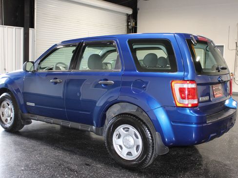 Used 2008 Ford Escape XLS FWD image 5
