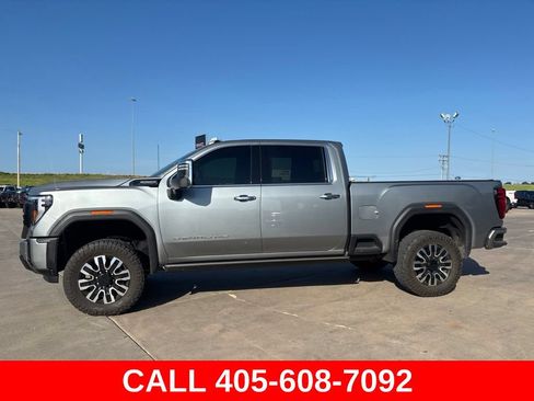 Used 2024 GMC Sierra 2500 Denali Ultimate AWD/4WD image 3