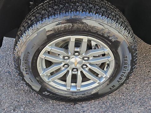 Used 2024 Chevrolet Colorado LT w/ LT Convenience Package II image 10