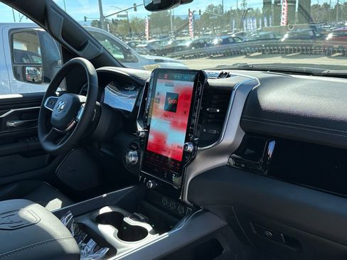 New 2026 RAM 1500 Laramie AWD/4WD image 14