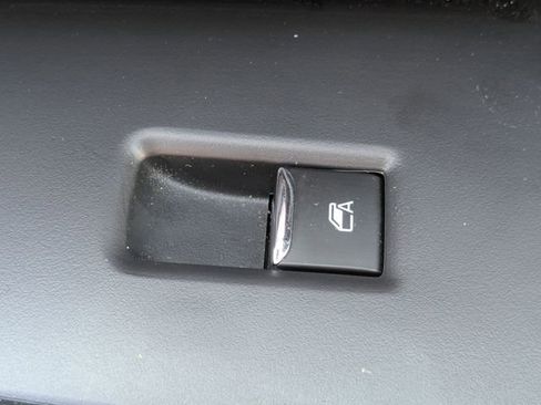 Used 2025 Ford Expedition Platinum AWD/4WD image 33
