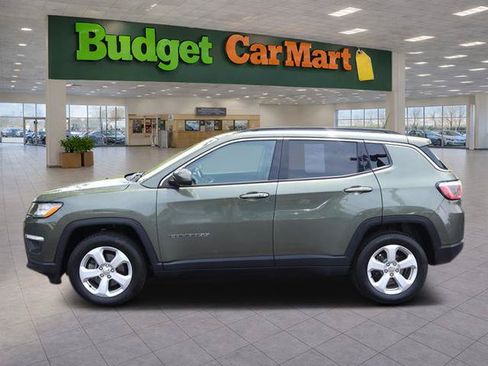 Used 2018 Jeep Compass Latitude w/ Popular Equipment Group AWD/4WD image 4