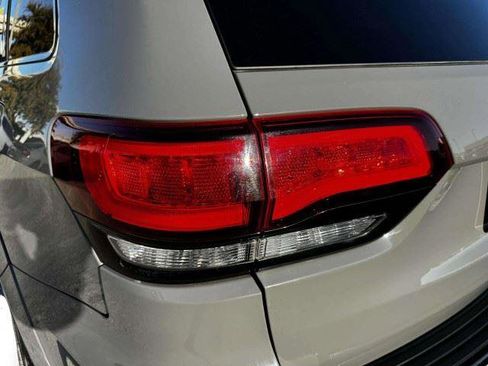 Used 2021 Jeep Grand Cherokee Trackhawk AWD/4WD image 16