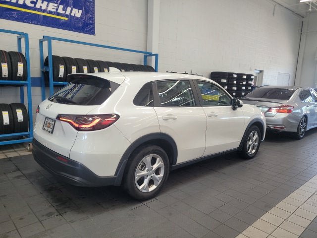 Certified 2025 Honda HR-V LX image 3