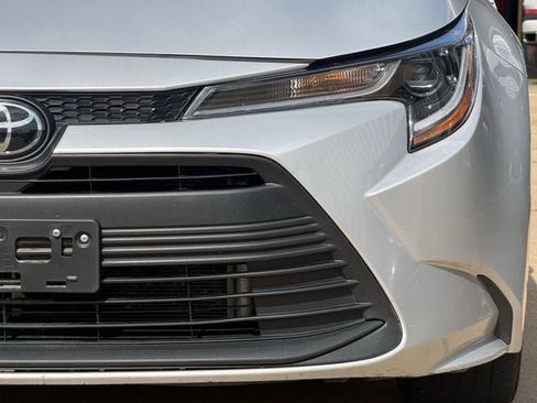 Used 2024 Toyota Corolla LE FWD image 9